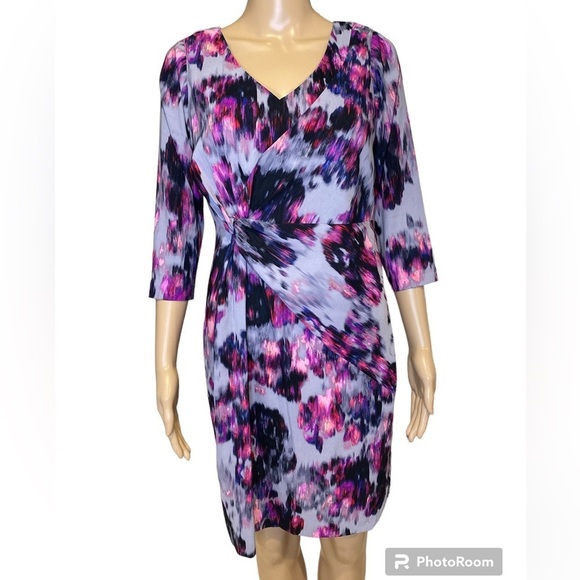 NYDJ Dresses & Skirts - NYDJ Sylvia Printed Faux wrap dress size 8P